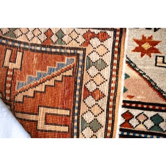 Lori-Pambak Kazak Rug